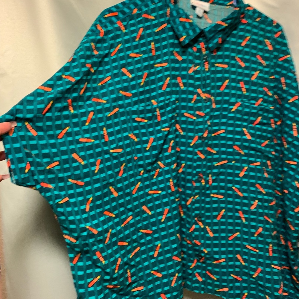 Two brand new LuLaRoe ladies shirts